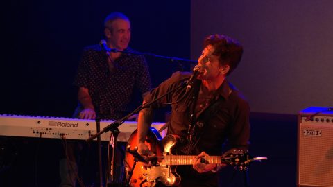 Manu Lanvin sur la scène du Festival Guitare d'Issoudun