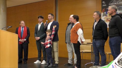 Malone Feuillade reçoit la médaille d'honneur de la ville d'Issoudun