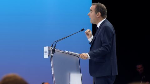 Congrès des maires 2025 : Le discours du Premier ministre Sébastien Lecornu