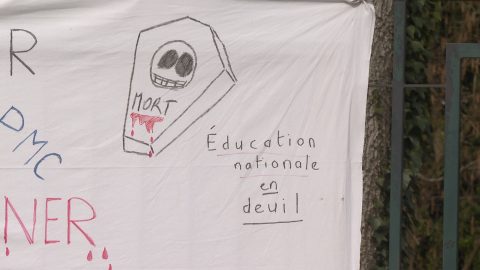 Les enseignants mobilisés au lycée Pierre et Marie Curie de Châteauroux