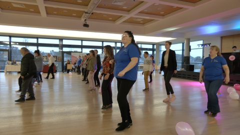 Le bal pour la liberté des femmes à fait danser Issoudun