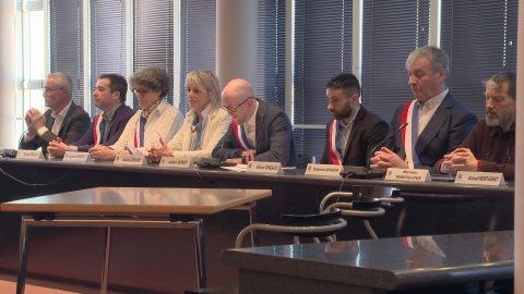 Julien Dubot enfile l'écharpe de maire d'Issoudun